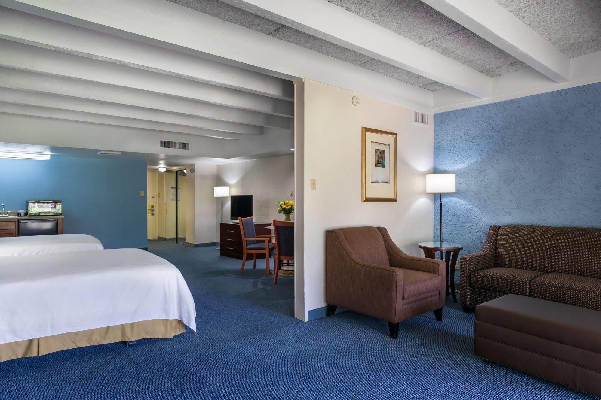 Independence 47 Hotel Скотсдейл Екстериор снимка